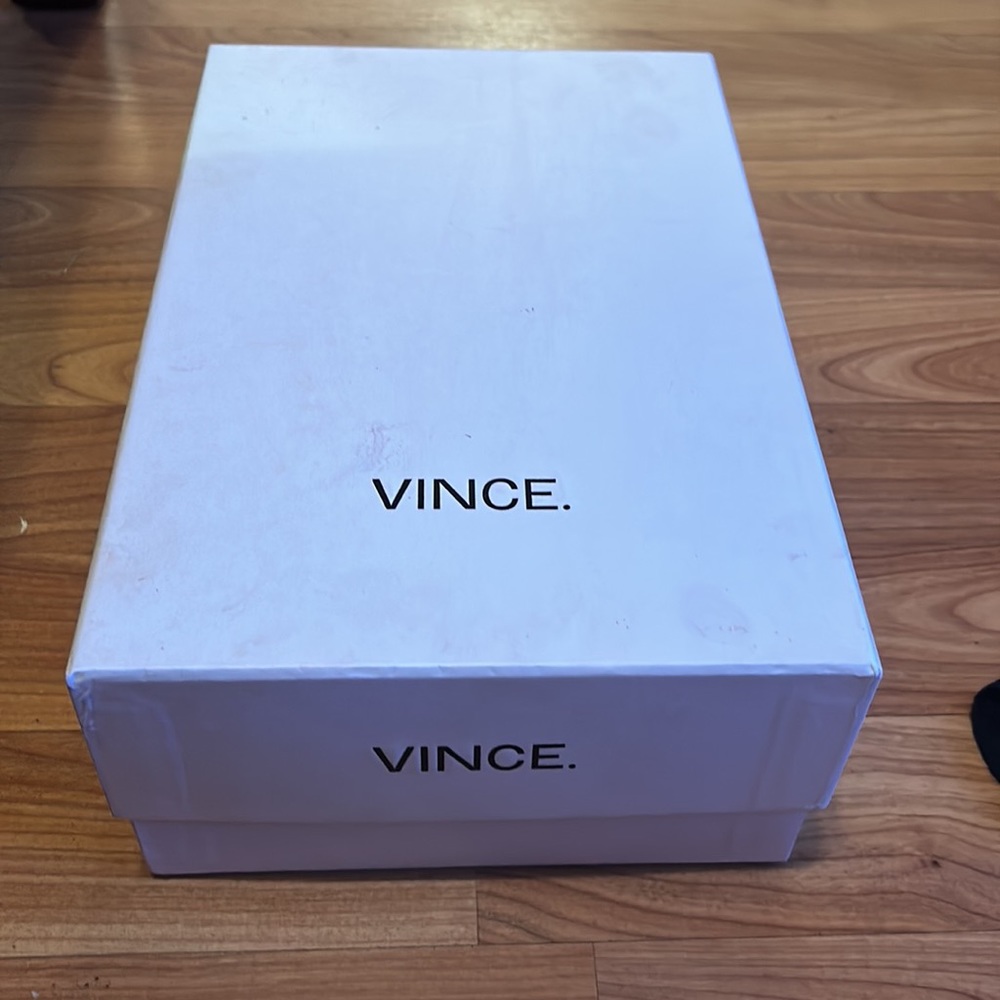 Vince Designer Shoes - Picture 3 of 4